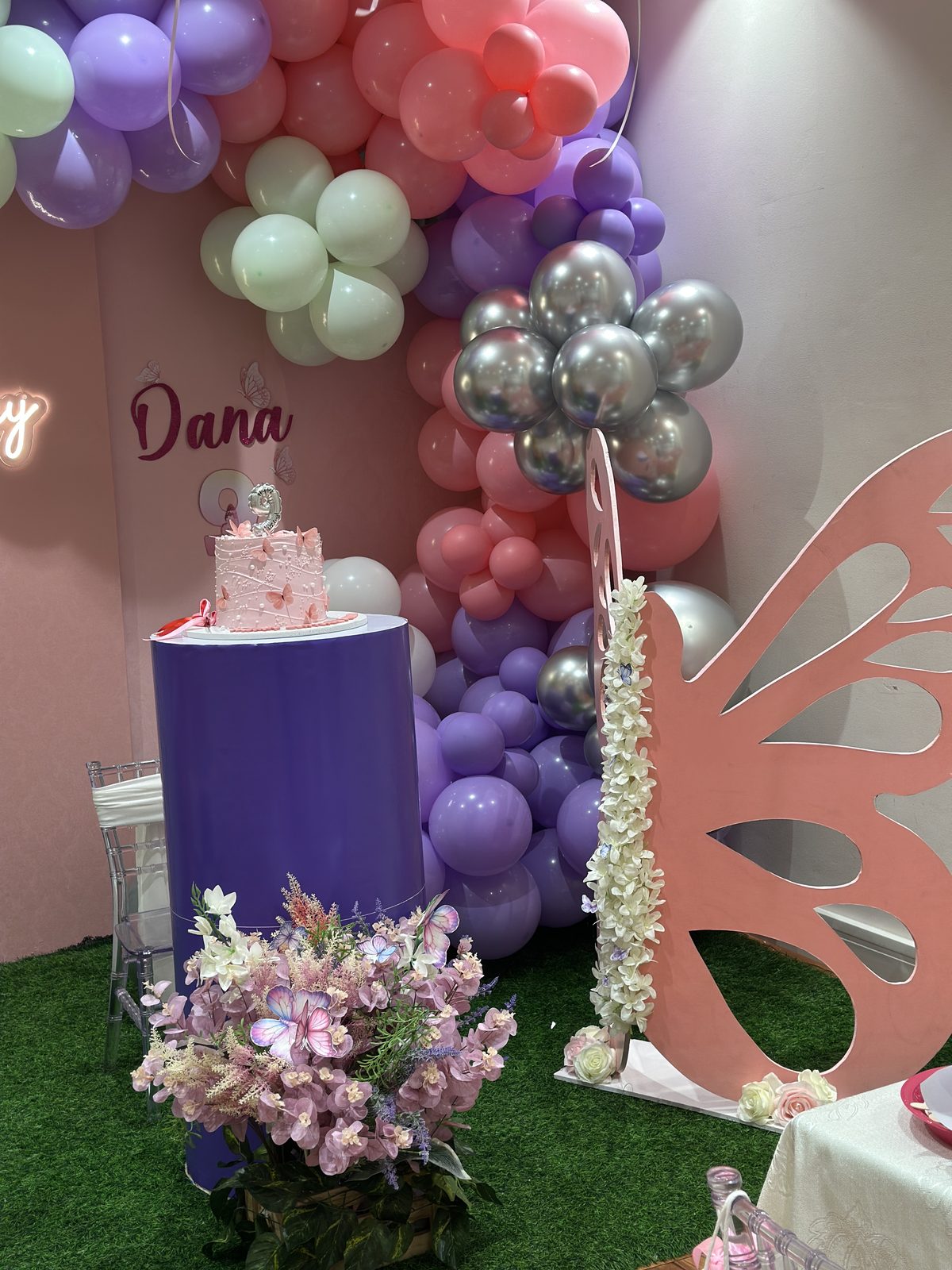 Indoor birthday party decorations 6