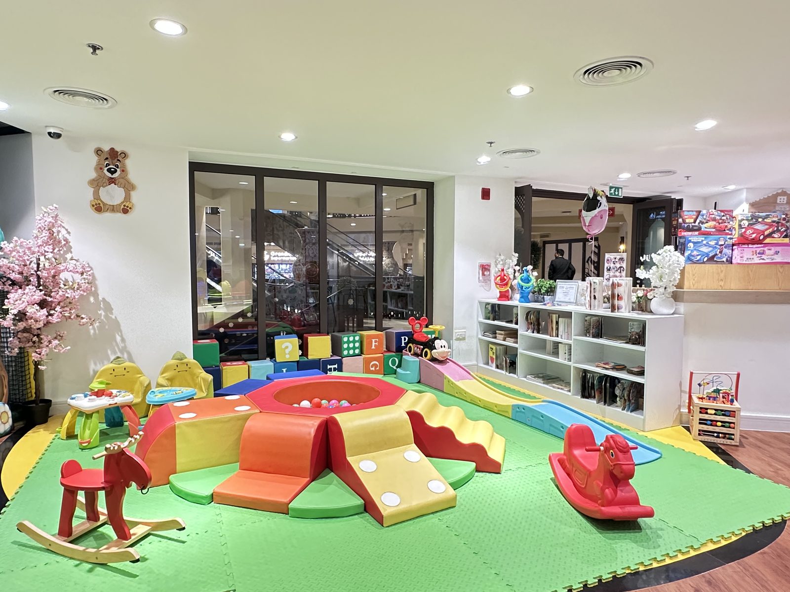 Learning zone sensory play 8